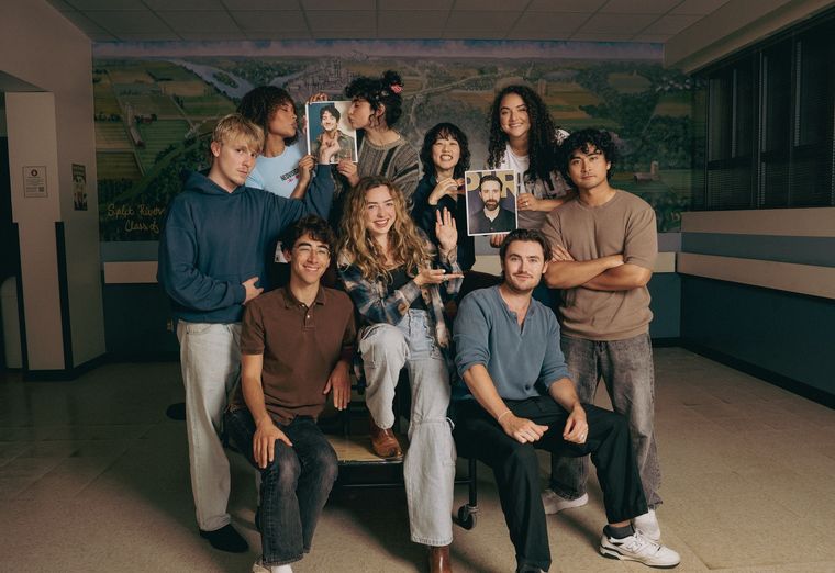 El elenco completo de Espíritus en la Escuela (School Spirits). El elenco completo de Espíritus en la Escuela (School Spirits).