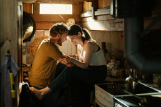 Netflix: la película de drama que te hará creer en las oportunidades de la vida Una vida maravillosa es una película dramática que se desenvuelve en una tensión entre la música, el amor y los fantasmas del pasado. Foto: Netflix