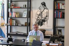 la politica es contradiccion de intereses y se muy bien cuales represento yo