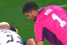 Agustín Rossi El particular gesto de Rossi antes del penal de Róger Guedes.