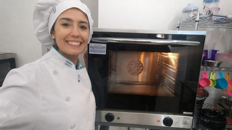 Estefi Fucili, pastelera mendocina. Estefi Fucili, pastelera mendocina.