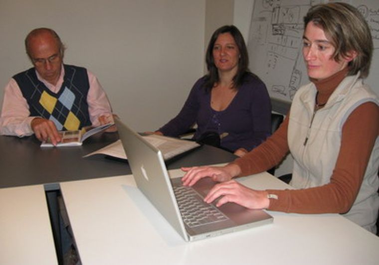 Carlos Pincolini, Claudia Timoner y Mariella Superina, miembros del concejo local.