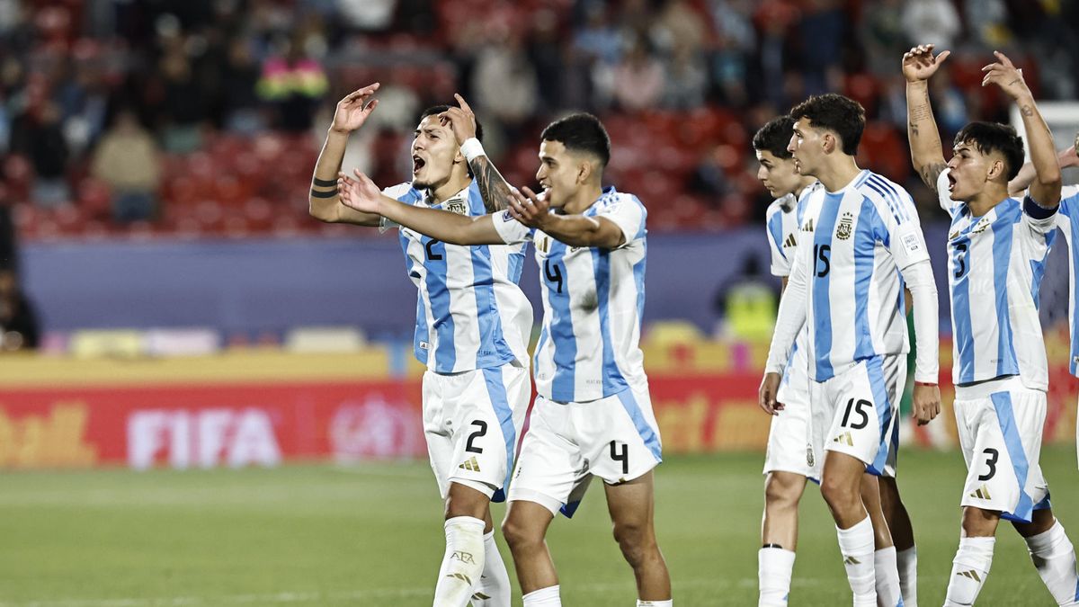 La Selección argentina Sub 20 enfrenta a Colombia por un lugar en la final del Mundial: hora, TV y formaciones