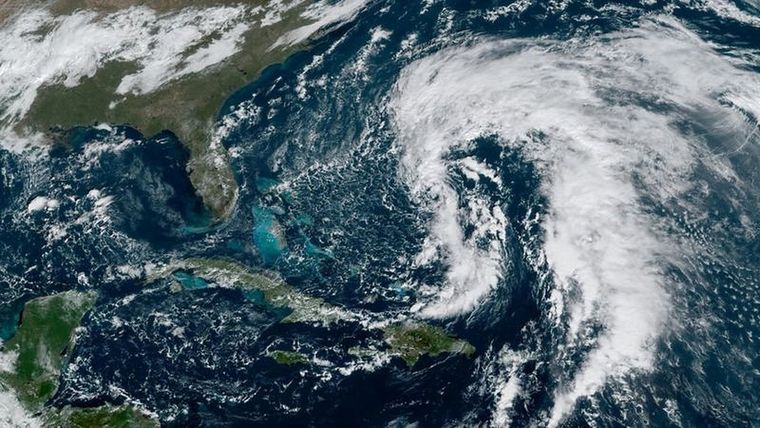 Nicole se dirige a las Bahamas y Florida Foto: NOAA