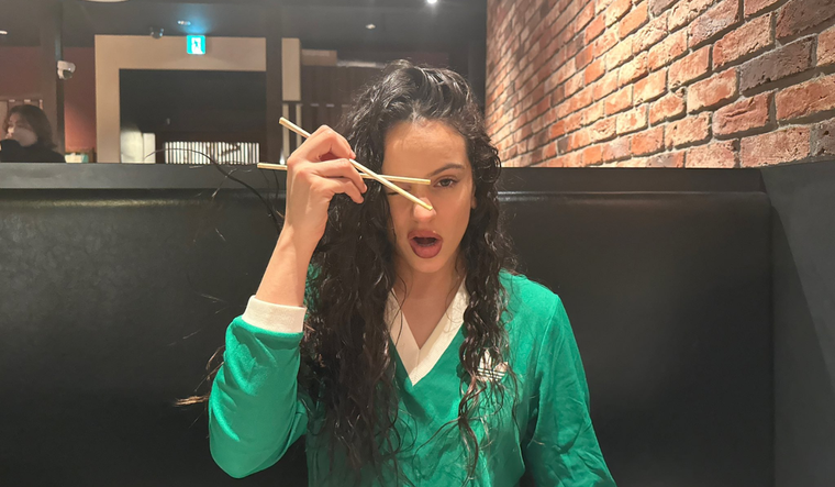 Rosalía terminó su Motomami Tour y se fue a pasar las fiestas a Japón. Foto: Instagram @rosalia.vt