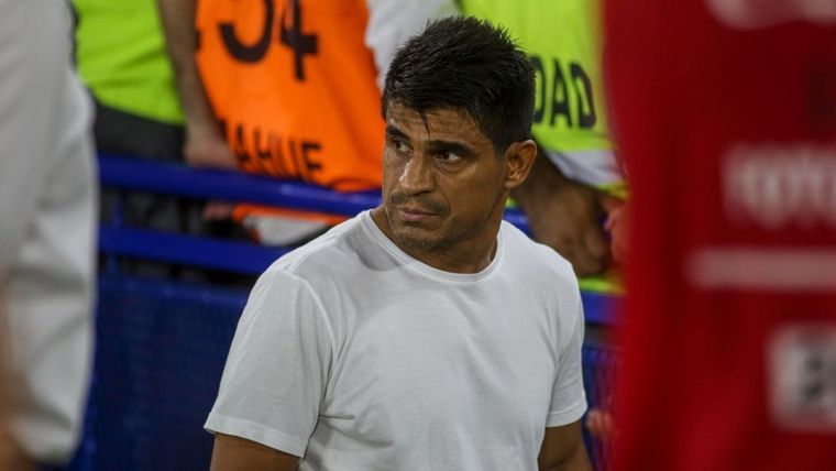 Ibarra estaría en la rampa de salida: ¿otro ídolo de Boca agarra el equipo interinamente?