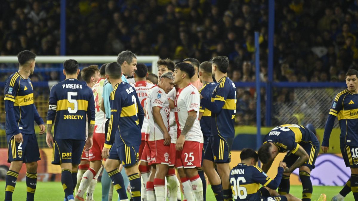 La polémica secuencia en la que Huracán vio dos rojas ante Boca en la misma jugada