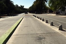 postales de un parque desierto de gente postales de un parque desierto de gente