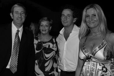 MDZol | Julio Cobos, la concejala Julia Ortega y Leo y María Bravín, durante la inauguración.