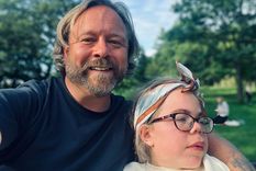 Darren Scott cuida de su hija Sophia, que ahora tiene 15 años.