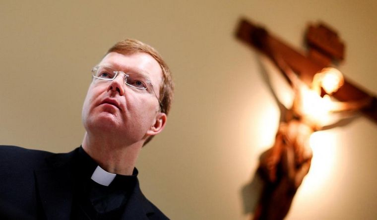 Hans Zollner Hans Zollner presentó su dimisión, con fuertes críticas. Foto: Reuters.