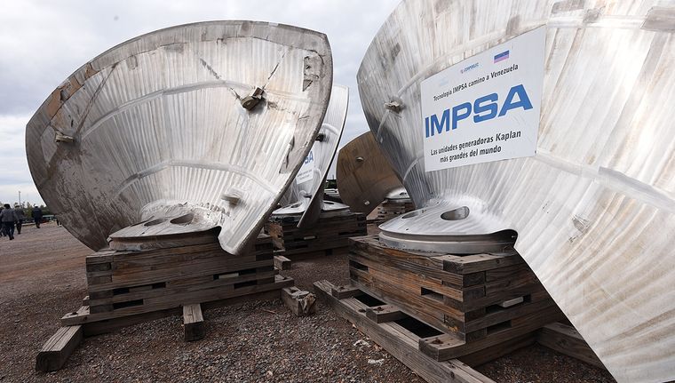 Partes de una turbina producida por IMPSA Foto: ALF PONCE MERCADO / MDZ