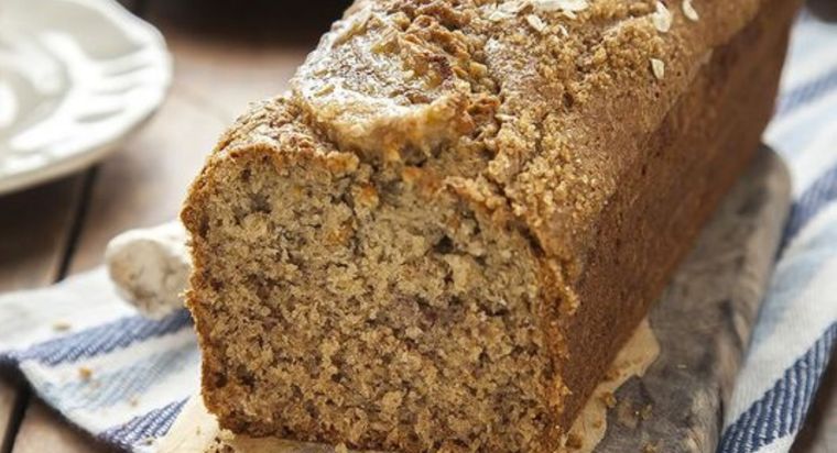 Delicioso budín de nuez y amapola