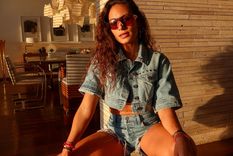 Isadora Figueroa conquista a sus fans con su música y diversos looks. Foto: Instagram/Isadora Figueroa