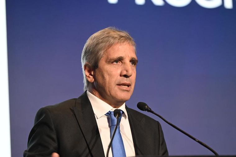 El ministro de Economía, Luis Caputo, en Mendoza.