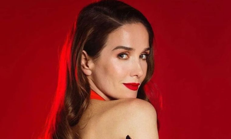 Natalia Oreiro sorprendió con un look de Mamá Noel La cantante y actriz despertó suspiros entre sus seguidores de Instagram