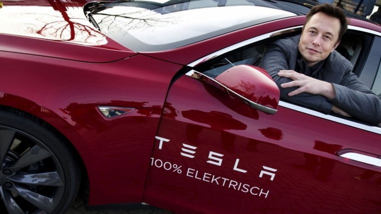 La apuesta de Elon Musk es mantener el control de Tesla, aunque arrecian las críticas por algunas de sus últimas decisiones. La apuesta de Elon Musk es mantener el control de Tesla, aunque arrecian las críticas por algunas de sus últimas decisiones.