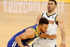 campazzo y stephen curry vuelven a verse las caras tras un picante cruce: no me...