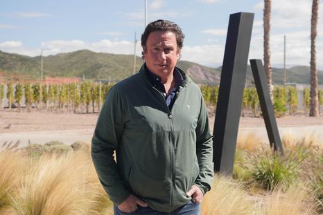 Julián Groisman, hoy al frente de Grupo Presidente, encabezó el lanzamiento de un nuevo edificio dentro del Puerto Madero mendocino. Julián Groisman, hoy al frente de Grupo Presidente, encabezó el lanzamiento de un nuevo edificio dentro del Puerto Madero mendocino.