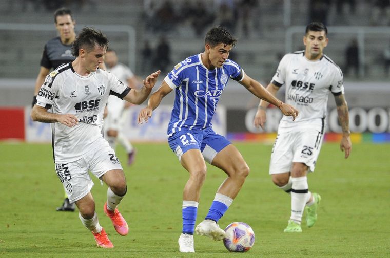 Godoy Cruz consiguió una victoria importantísima ante Central Córdoba Foto: Telam