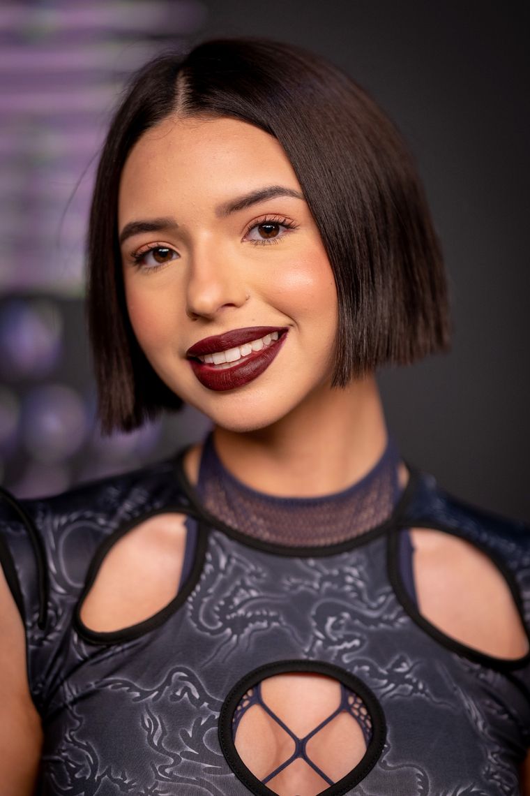 Ángela Aguilar presume sus curvas de ensueño y desata una oleada de suspiros Ángela Aguilar es una joven que se dedica a la música. Foto: INSTAGRAM @angela_aguilar_