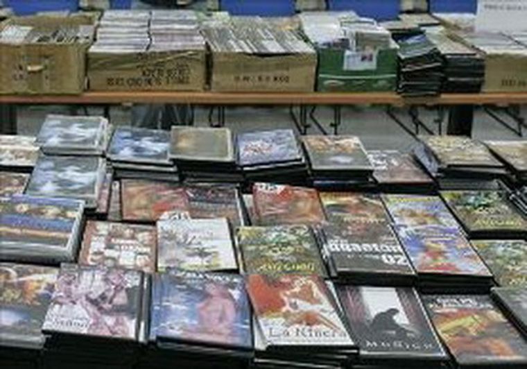 La piratería, un problema contemporáneo en varios países. La piratería, un problema contemporáneo en varios países.