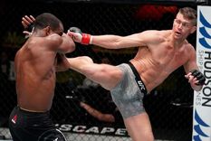 Stephen Thompson (gris) venció por decisión unánime a Geoff Neal. Foto: CHRISTIAN TETZPA