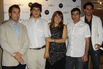 MDZol | Los Flamarique y los Chmea juntos para MDZ: José, Germán y Mariana Flamarique y Moisés y Jaime Chmea. Foto: MDZ