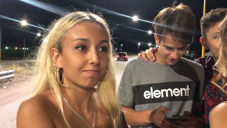 Exceso de alcohol Los jóvenes reconocen que el consumo abusivo de sustancias es lo que desata las peleas Foto: Foto de video