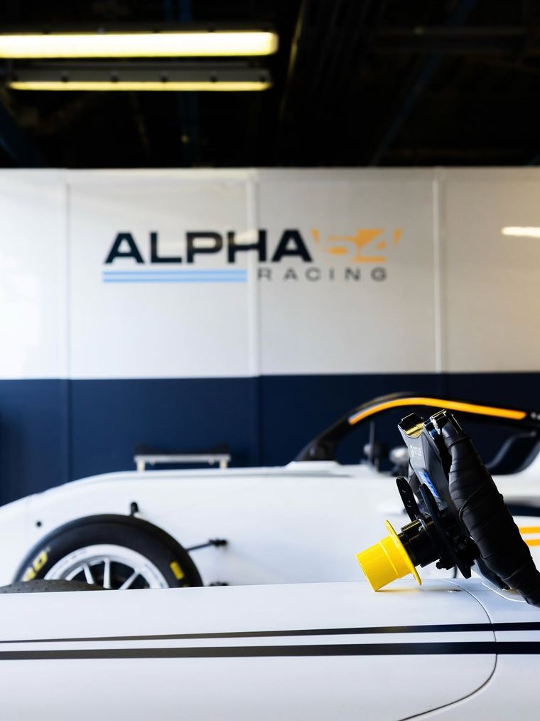 Alpha 54 Racing será la estructura con la que Argentina volverá a tener presencia oficial en el automovilismo europeo. Alpha 54 Racing será la estructura con la que Argentina volverá a tener presencia oficial en el automovilismo europeo.