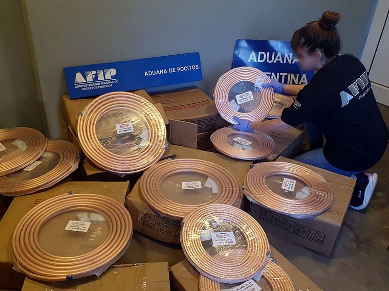 La Aduana secuetró un contrabando de caños de cobre Foto: Aduana