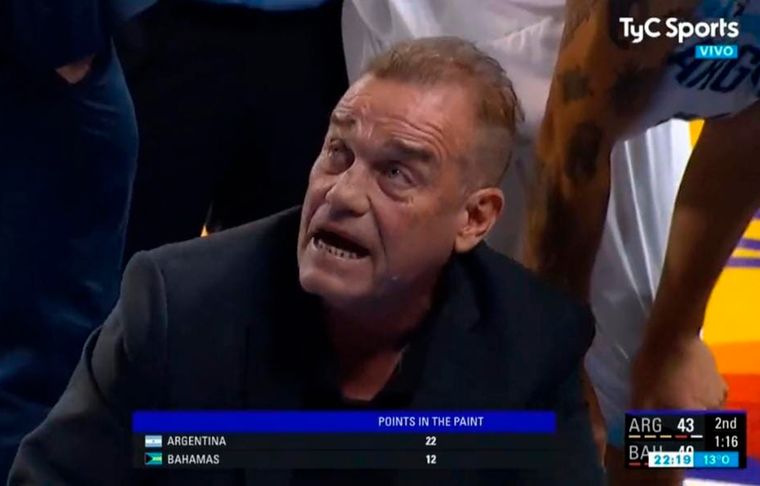 Al Che García se lo notó desorientado en un tiempo muerto durante el triunfo de la selección argentina ante Bahamas.