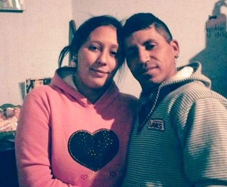 Imputados La pareja acusada dice que la nena se cayó, pero las pericias parecen indicar otra cosa.
