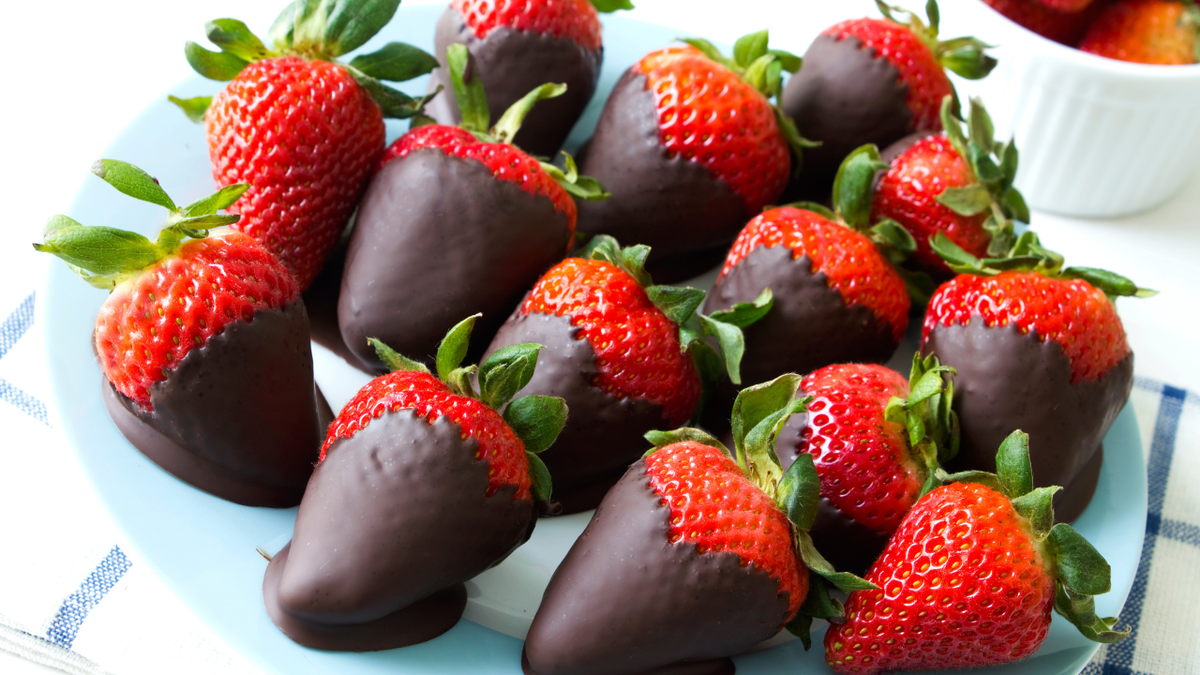 El mejor chocolate derretido con frutillas: receta rápida y deliciosa