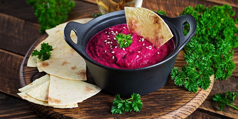 Hummus de remolacha Una receta distinta de hummus para hacer en pocos pasos. Foto: Ph Shutterstock