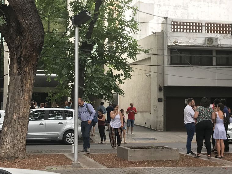 Los mendocinos salieron a la calle.