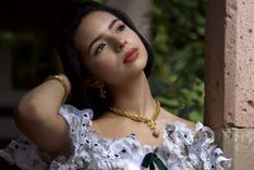 Ángela Aguilar estaría saliendo con un famoso cantante colombiano. Foto: Instagram