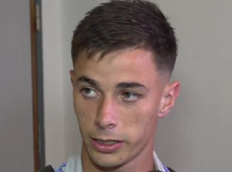 El defensor se refirió a la postura del director técnico. Foto: Captura