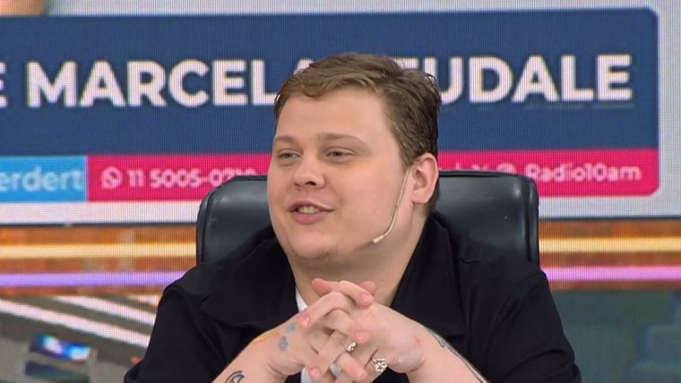 El hijo de Nancy Dupláa y Matías Martin se refirió a la edad del periodista en Bendita. El hijo de Nancy Dupláa y Matías Martin se refirió a la edad del periodista en Bendita.