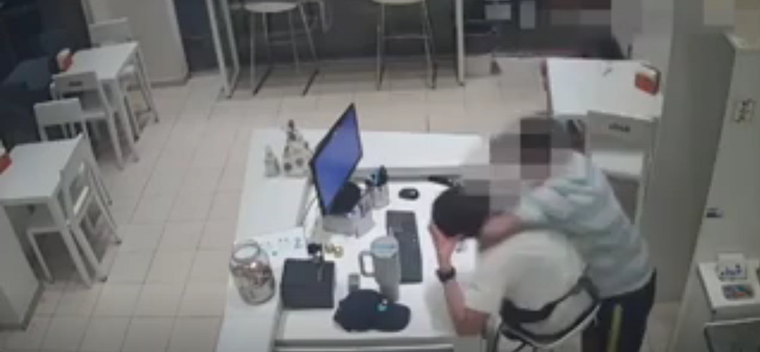 El ataque del adolescente. Foto: captura de video.