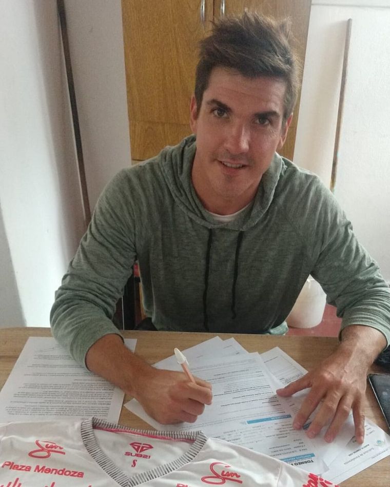 Irañeta firmó su contrato el miércoles y hoy fue desvinculado Foto: Prensa Huracán Las Heras