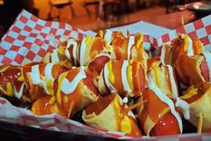 Los salchitacos pueden tener tu toque personal y quedar súper ricos. Foto: Cocina fácil  - www.cocinafacil.com.mx/