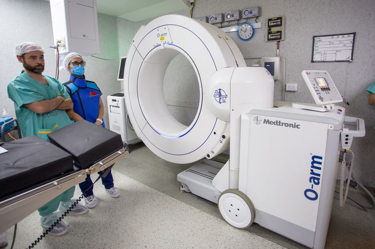 En 2023 se instaló el primer OArm y Navegador Stealth Station S8 de Argentina Foto: Prensa Gobierno de Mendoza