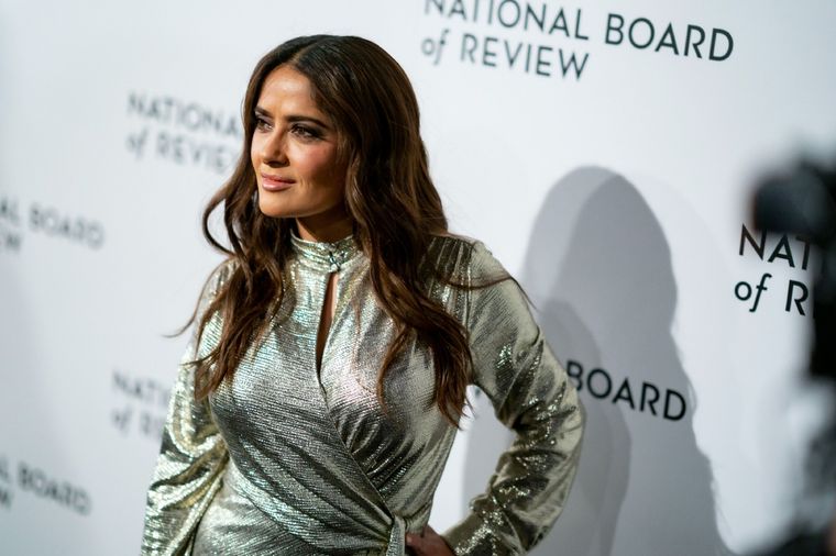 Salma Hayek es una inspiración constante para todas las mujeres. Foto: Harpers Bazaar