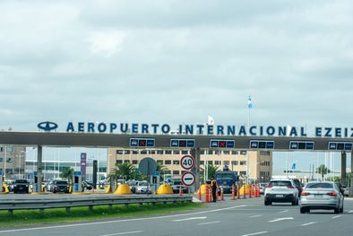 MDZol | La cantidad de argentinos que viajan al exterior va en aumento, Una tendencia que cambió en los últimos meses. Foto: shutterstock.com