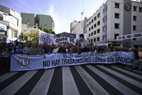 Desde la conducción de la central obrera remarcaron que esta marcha conjunta representa el inicio de una nueva etapa en el esquema de protestas.