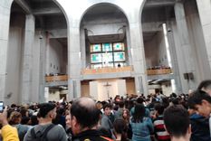 Cientos de personas acudieron a un templo en Santa Fe por un falso rumor Foto: Twitter/@brisa_luna22