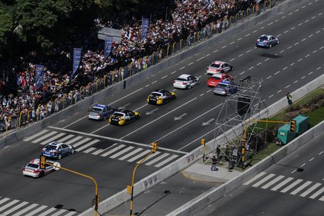 La propuesta incluye prácticas, clasificación y la competencia principal del TC2000. La propuesta incluye prácticas, clasificación y la competencia principal del TC2000.