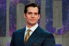 Henry Cavill luce distinto.