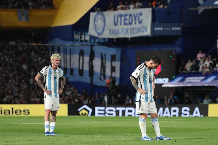 Argentina, cerca de perder el primer puesto del ranking FIFA Foto: EFE